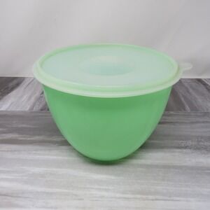 Vintage Eagle Super Seal Green Lettuce/Veggie Keeper With  Lid